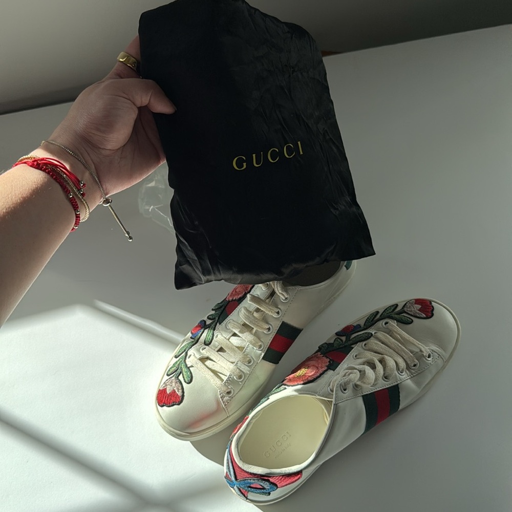 GUCCI SNEAKERS- Gently worn, low top - Picture 10 of 10